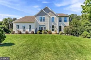 930 Hillcrest Dr, Kinzers, PA 17535 - Photo 1