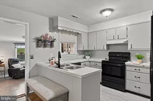 49 S 3rd St, Akron, PA 17501 - Photo 9