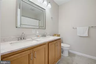 636 Royal View Dr, Lancaster, PA 17601 - Photo 19