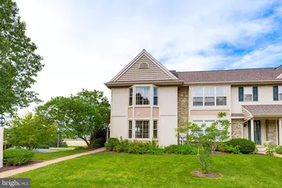 636 Royal View Drive, Lancaster, PA 17601 - Photo 3