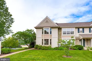 636 Royal View Dr, Lancaster, PA 17601 - Photo 3
