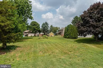 734 Pleasant Dr, New Holland, PA 17557 - Photo 7