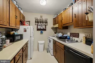 53 Akron Rd, Ephrata, PA 17522 - Photo 7