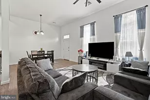 703 Danforth Cir, Willow Street, PA 17584 - Photo 5
