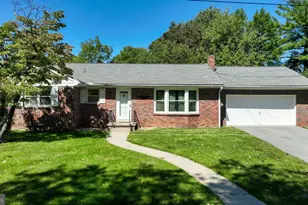 42 Oak Ln, Stevens, PA 17578 - Photo 1