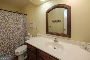 636 Cobblestone Ln, Lancaster, PA 17601 - Photo 15