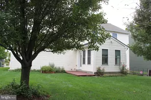 6061 Bayberry Ave, Manheim, PA 17545 - Photo 5