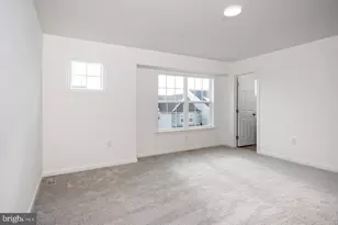 2437 Spring Water Cir, Lancaster, PA 17601 - Photo 19