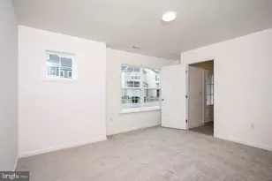 2437 Spring Water Cir, Lancaster, PA 17601 - Photo 11