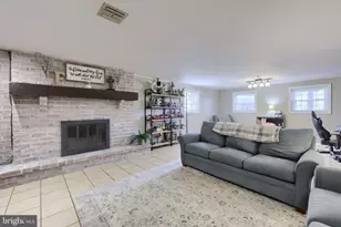303 Broad St, Akron, PA 17501 - Photo 29