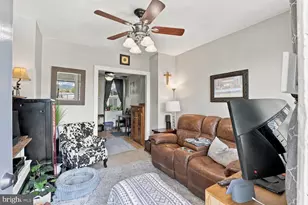 117 Locust St, Columbia, PA 17512 - Photo 5