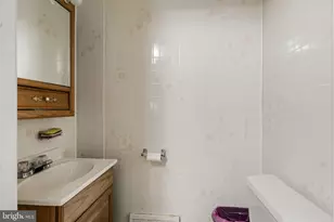 233 E Fulton St, Ephrata, PA 17522 - Photo 15