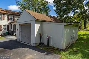 233 E Fulton St, Ephrata, PA 17522 - Photo 7