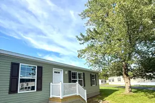 323 Don Dr, New Holland, PA 17557 - Photo 3