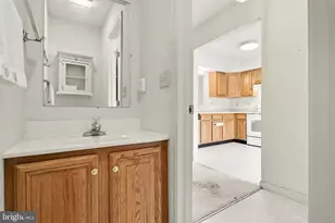 306 Meetinghouse Ln, Lancaster, PA 17601 - Photo 11