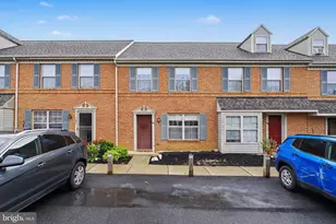 306 Meetinghouse Ln, Lancaster, PA 17601 - Photo 3