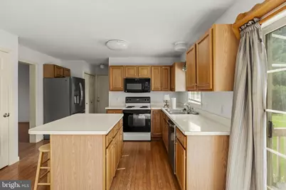 504 Spring Hollow Drive, New Holland, PA 17557 - Photo 5