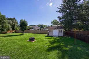 263 Colonial Dr, Akron, PA 17501 - Photo 17