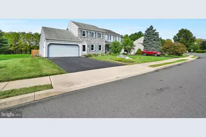 113 Laurie Lane, Lititz, PA 17543 - Photo 1