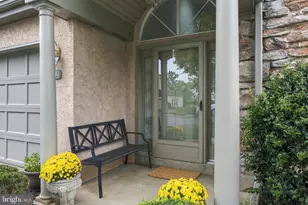 110 Greenview Dr, Lancaster, PA 17601 - Photo 3