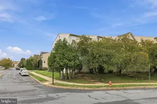 332 Dickens Dr, Lancaster, PA 17603 - Photo 3