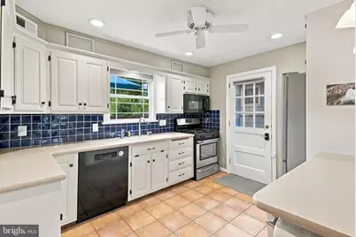 1008 Skyline Drive, Lancaster, PA 17601 - Photo 9