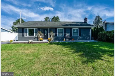 1070 James Avenue, Ephrata, PA 17522 - Photo 1