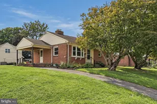 2240 New St, East Petersburg, PA 17520 - Photo 1
