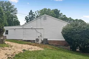 2210 Berkshire Rd, Lancaster, PA 17603 - Photo 27