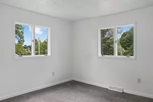 2210 Berkshire Rd, Lancaster, PA 17603 - Photo 11