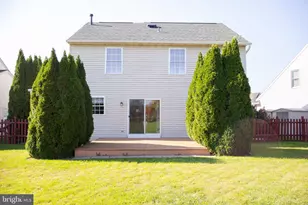 338 Cambridge Ln, Lititz, PA 17543 - Photo 3