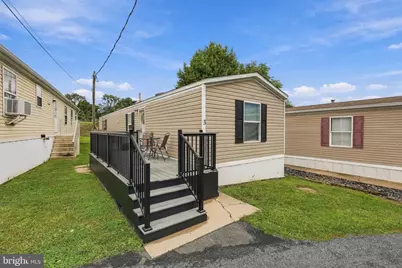 3 Pleasant Hill Avenue, Akron, PA 17501 - Photo 1