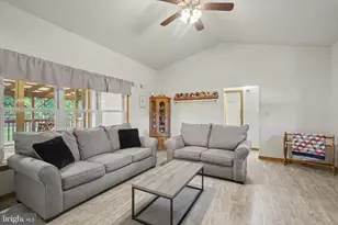 303 S Vintage Rd, Paradise, PA 17562 - Photo 5