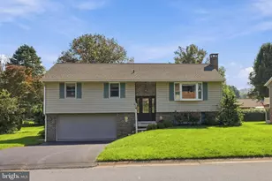 43 Cardinal Dr, Stevens, PA 17578 - Photo 1
