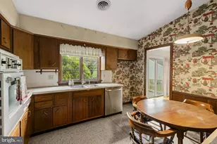 1230 Country Club Dr, Lancaster, PA 17601 - Photo 13