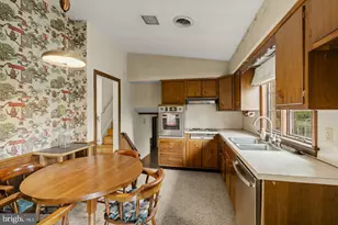 1230 Country Club Dr, Lancaster, PA 17601 - Photo 11