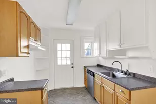 555 Burrowes Ave, Lancaster, PA 17602 - Photo 11