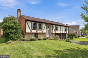 6055 Geneva Dr, East Petersburg, PA 17520 - Photo 5