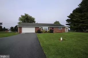 1172 N Colebrook Rd, Manheim, PA 17545 - Photo 1