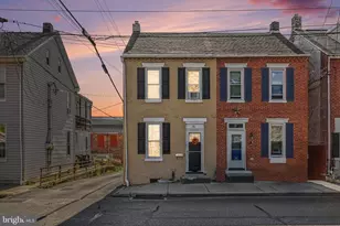 24 N 5th St, Columbia, PA 17512 - Photo 1