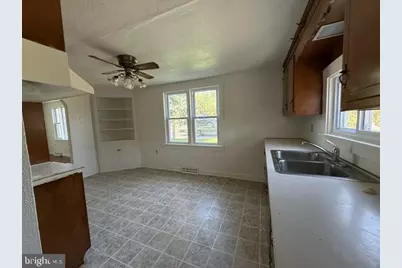 34 E Main Street #1ST FLOOR APARTMENT, Leola, PA 17540 - Photo 3