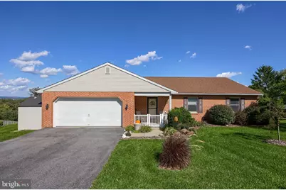 811 S Cedar Street, Lititz, PA 17543 - Photo 1