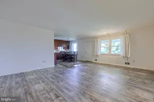 811 S Cedar St, Lititz, PA 17543 - Photo 3