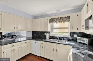 1742 Conard Rd, Lancaster, PA 17602 - Photo 9