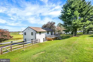 722 Wateredge Rd, Lititz, PA 17543 - Photo 3