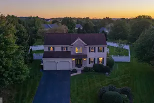 24 Sovereign Cir, Lititz, PA 17543 - Photo 13