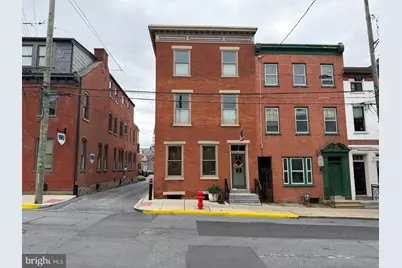 126 E Chestnut Street, Lancaster, PA 17602 - Photo 1