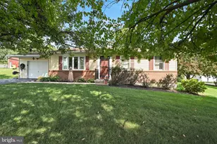 1519 E Newport Rd, Lititz, PA 17543 - Photo 1