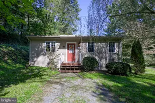892 Drager Rd, Columbia, PA 17512 - Photo 1