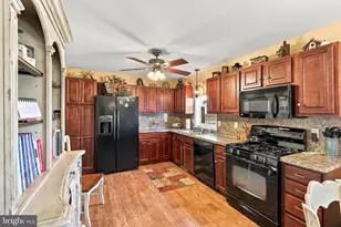 487 Daisy Dr, New Holland, PA 17557 - Photo 23